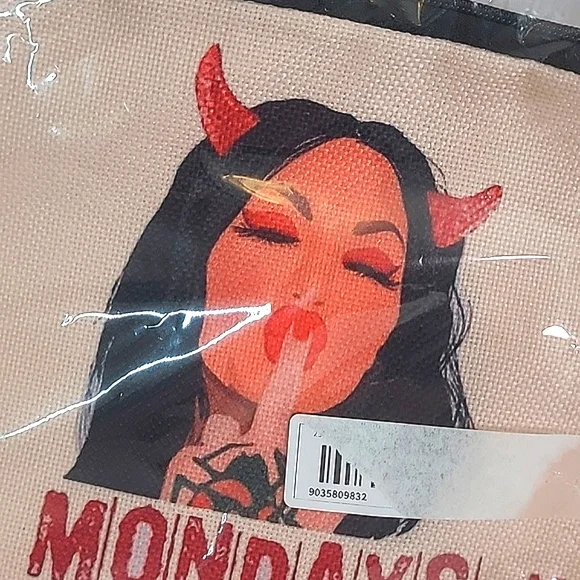 🆕️NIB Bailey Murder Mysteries & Makeup On Mondays We Talk Murder Makeup Bag - Picture 4 of 6